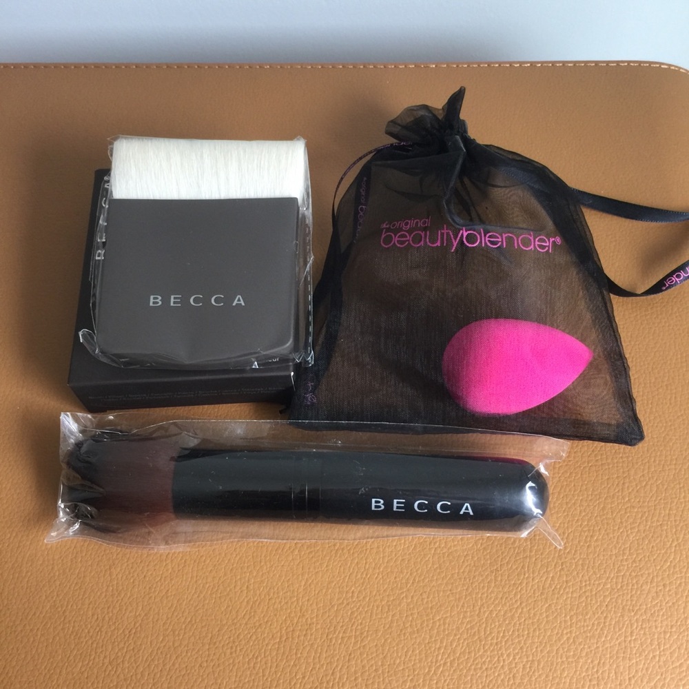 🆕🌟BECCA x Beauty Blender Pack
